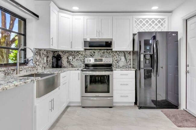 4857 Dovewood Terrace in Boynton Beach, FL - Building Photo - Building Photo