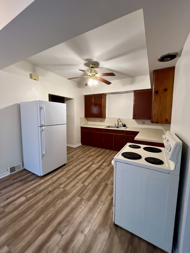 82 Floral Ave, Unit 1 in Johnson City, NY - Building Photo - Building Photo