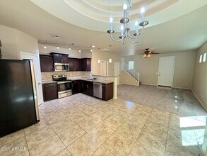 2062 E Heartwood Ln in Phoenix, AZ - Building Photo - Building Photo