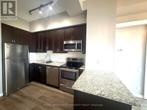 30-1930 Canterbury Pl in Toronto, ON - Building Photo - Building Photo