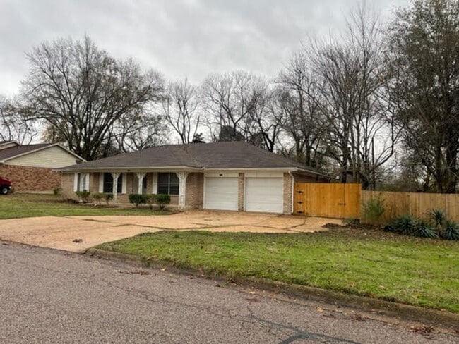 property at 2830 Clark Ln