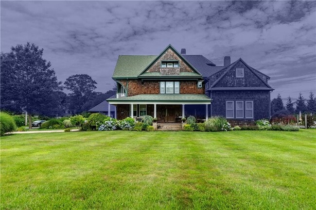 7 Gibson Ave in Narragansett, RI - Building Photo - Building Photo