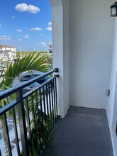 15540 SW 136th St in Miami, FL - Building Photo - Building Photo