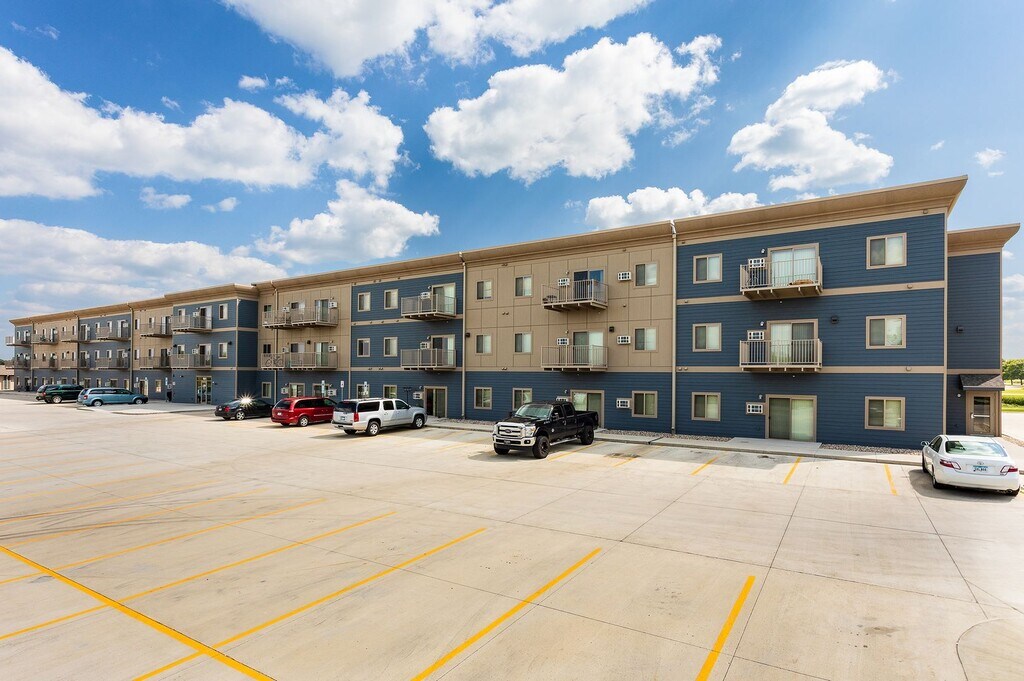 Windcrest Village Apartments & Townhomes Spencer, IA Apartments