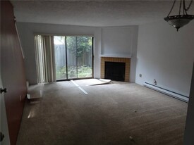 4024 S 158th St, Unit 2 in Tukwila, WA - Building Photo