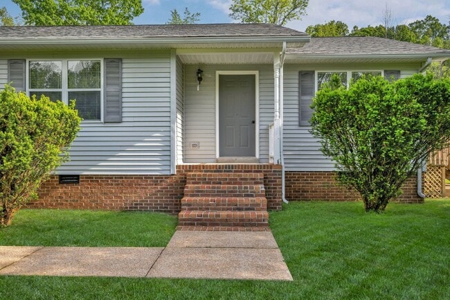 120 E Acres Ave in Waverly, TN - Building Photo - Building Photo