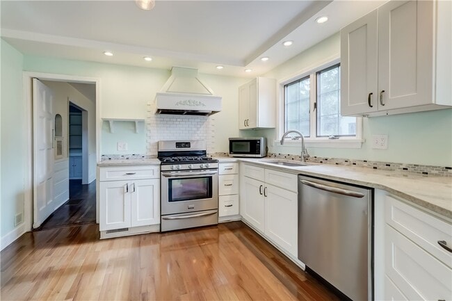 266 Avalon Dr in Rochester, NY - Building Photo - Building Photo