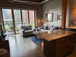 445 E Illinois St in Chicago, IL - Building Photo - Building Photo