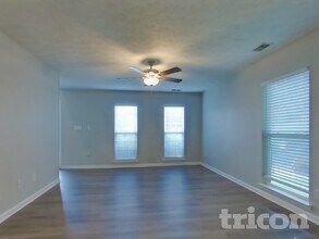 5534 Somervale Ct in Douglasville, GA - Foto de edificio - Building Photo