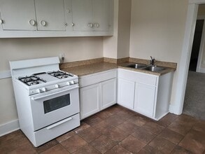 4420 8th Ave in Rock Island, IL - Foto de edificio - Building Photo