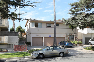 1050 12th St in Santa Monica, CA - Building Photo - Building Photo