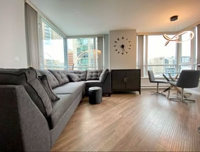 1212 Howe St in Vancouver, BC - Building Photo - Building Photo