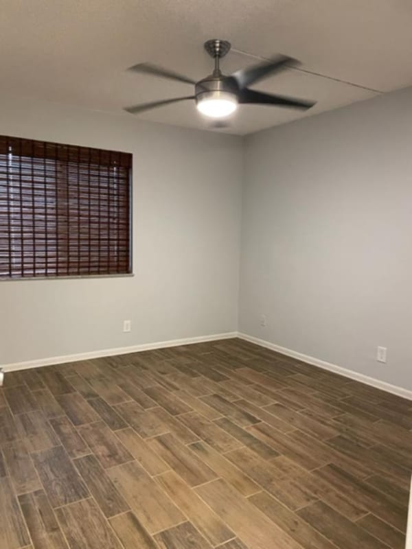 3710 N Pine Island Rd in Sunrise, FL - Building Photo - Building Photo