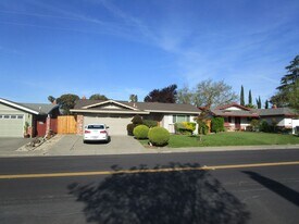 2039 Barbour Dr in Fairfield, CA - Building Photo
