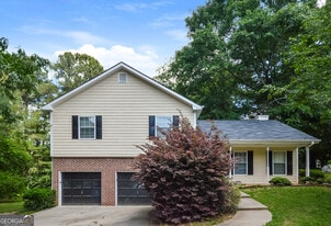 1686 Salem Mill Ct SE in Conyers, GA - Building Photo