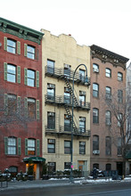 315 W 14th St in New York, NY - Foto de edificio - Building Photo