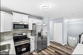 18165 Tebbs Ln in Dumfries, VA - Building Photo - Building Photo