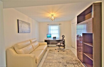 9590 Victoria Ln in Naples, FL - Building Photo - Building Photo