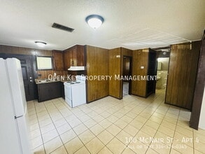 100 McNair St in Dothan, AL - Building Photo - Building Photo