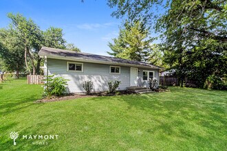 5326 White River St in Greenwood, IN - Building Photo - Building Photo