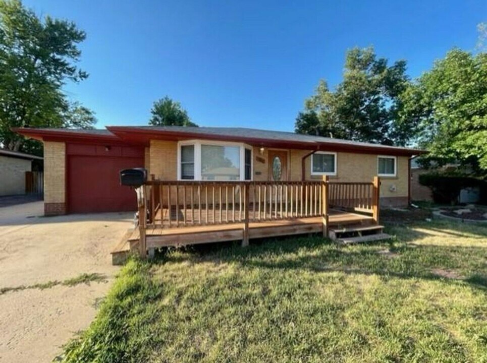 3169 W Grand Ave in Englewood, CO - Building Photo