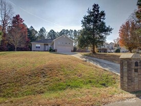 4405 Sugar Cane Ct in Waxhaw, NC - Building Photo