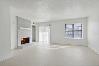 Brookbend in Carrollton, TX - Building Photo - Building Photo