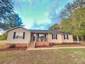 4797 E Richmond Shop Rd in Lebanon, TN - Building Photo