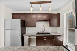 4039 Cole Ave, Unit 105 in Dallas, TX - Building Photo