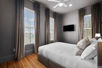 201 E Carson St, Unit 2 in San Antonio, TX - Building Photo - Building Photo