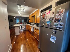 2128 N Hoyne Ave in Chicago, IL - Building Photo - Building Photo
