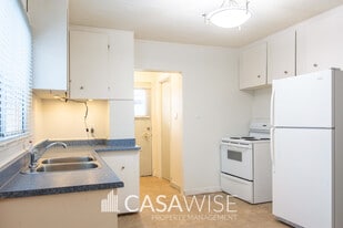 10147-10145 145 St NW in Edmonton, AB - Building Photo