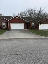 7742 Ellisville Ln in Knoxville, TN - Building Photo