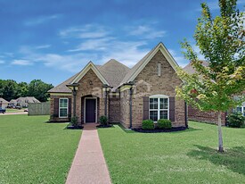 6795 Jessie Hoyt Dr in Olive Branch, MS - Building Photo
