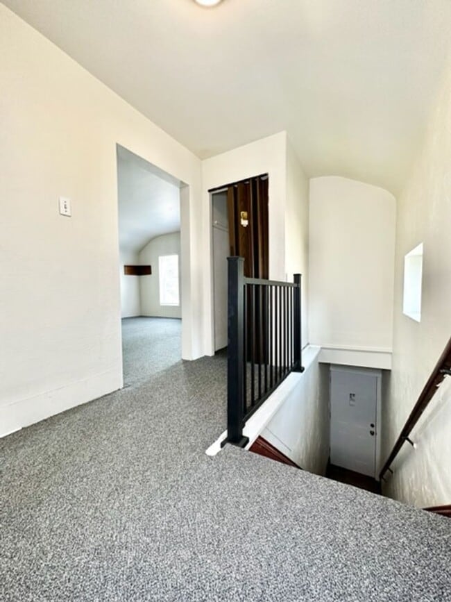 1243 E Walnut St in Green Bay, WI - Building Photo - Building Photo