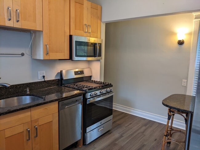 837 Judson Ave, Unit 2 in Evanston, IL - Building Photo - Building Photo