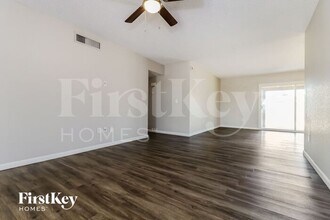 4614 W Diana Ave in Glendale, AZ - Foto de edificio - Building Photo