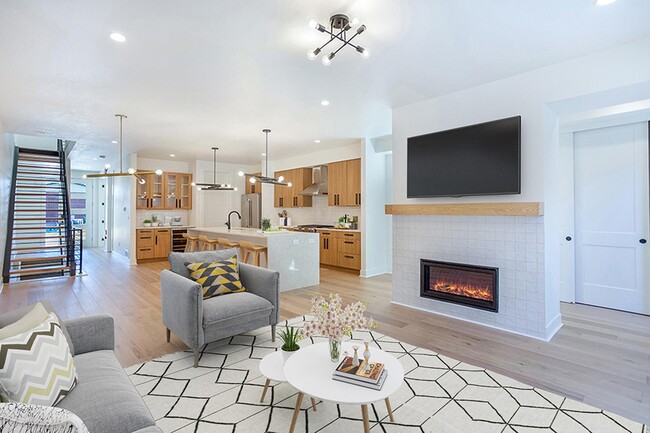property at 4225 Mariposa St