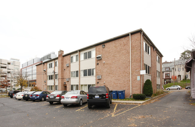 1015 E Ann St in Ann Arbor, MI - Foto de edificio - Building Photo