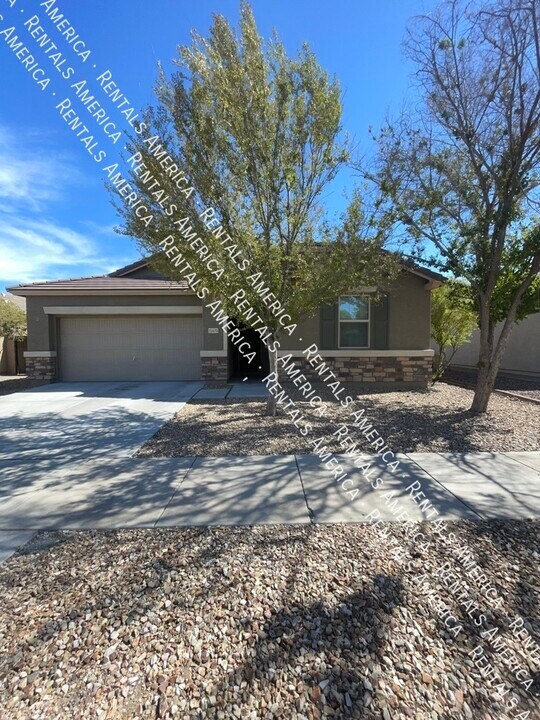 15573 W Laurel Ln in Surprise, AZ - Building Photo