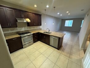 1578 W Artesia Sq in Gardena, CA - Building Photo - Building Photo