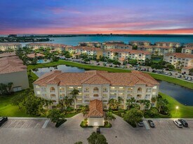 1 Harbour Isle Dr E in Fort Pierce, FL - Building Photo
