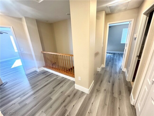 8174 Amphora St in Las Vegas, NV - Building Photo - Building Photo