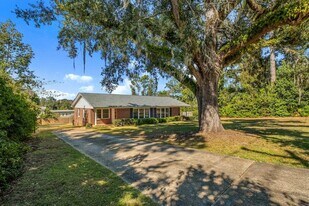 1716 S Meridian St in Tallahassee, FL - Building Photo