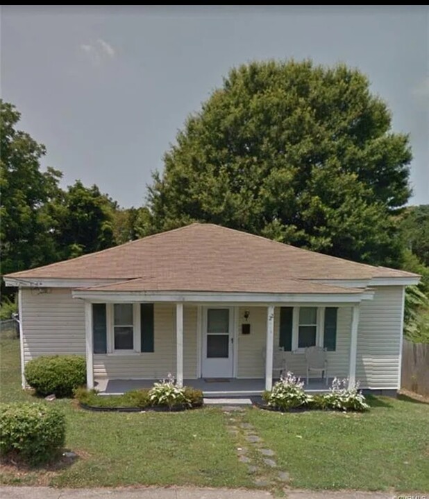 22 Grigg St in Petersburg, VA - Building Photo