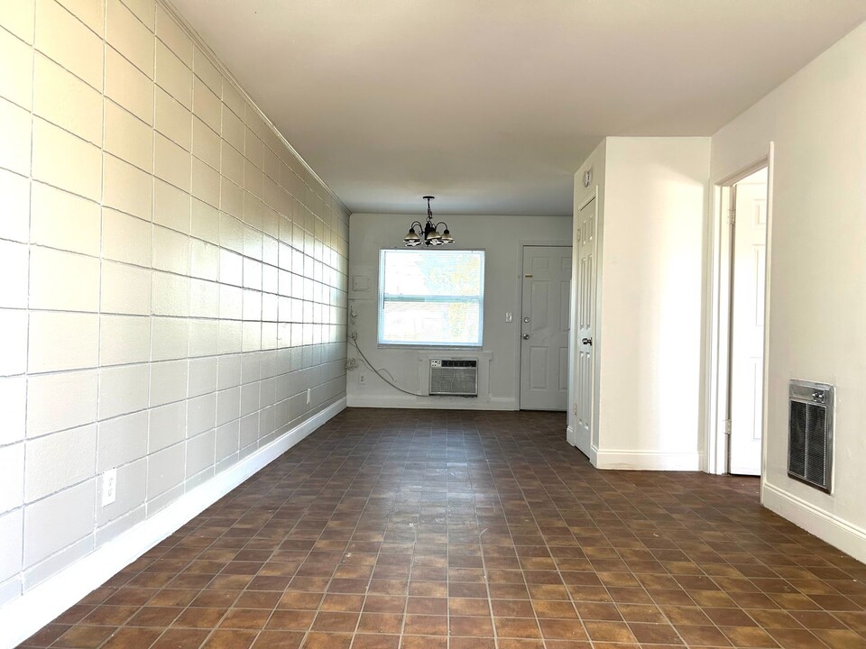 5514-5516 Third Ave in Ft. Myers, FL - Building Photo