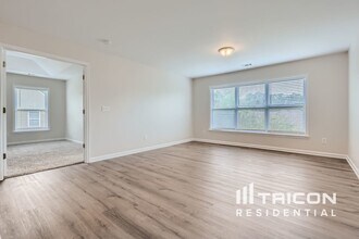 7369 Melhana Ln in Union City, GA - Building Photo - Building Photo