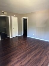 857 Old Trail Rd in Birmingham, AL - Building Photo - Building Photo