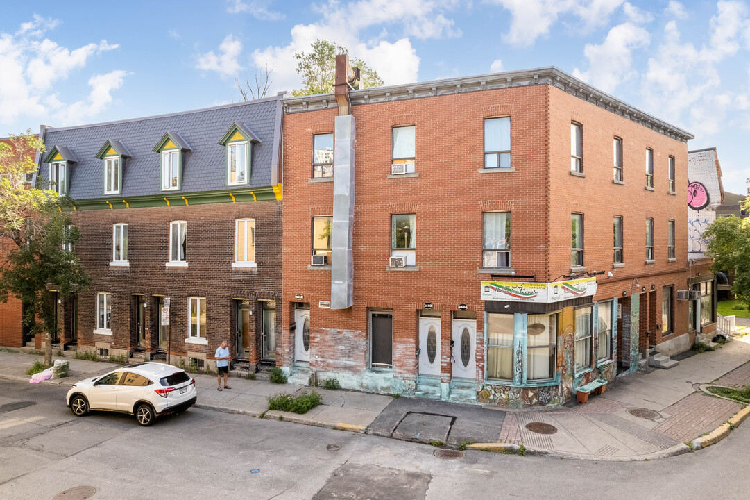 2594 Coursol Rue in Montréal, QC - Building Photo