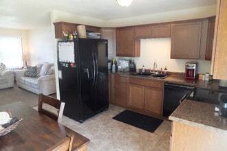 1525 Jefferson St in West Bend, WI - Building Photo - Building Photo